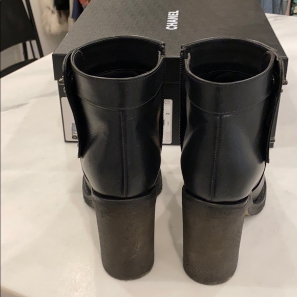 Chanel CC turnlock Booties - Picture 4 of 7